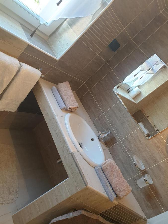 Smartno Apartmaji Sobe Josko المظهر الخارجي الصورة